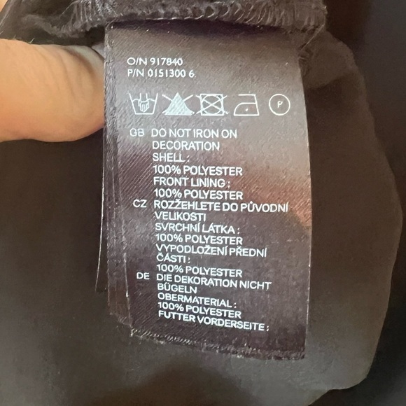 H&M Women’s Black Sheath Shift Dress V-Neck Sleeveless Size 6 LBD Cocktail Party - Picture 6 of 6